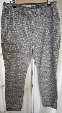 d. jeans Geometric Boho Women’s Jeans Size 14 White Gray Stretchy Hexagon Print